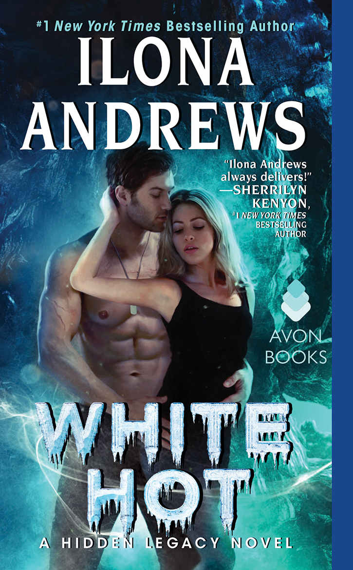 Ilona Andrews: White Hot (Paperback, 2017, Avon Books, Avon)