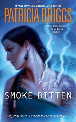 Patricia Briggs: Smoke Bitten (Paperback, 2021, Ace)